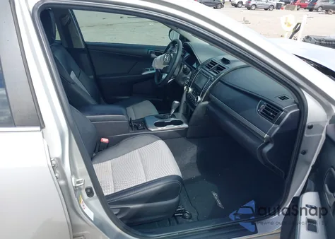 2014 Toyota Camry L/Se/Le/Xle z USA, uszkodzony, nr VIN 4T1BF1FK5EU424971